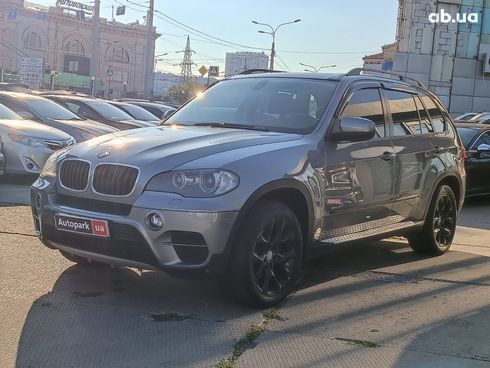 BMW X5 2011 серый - фото 4