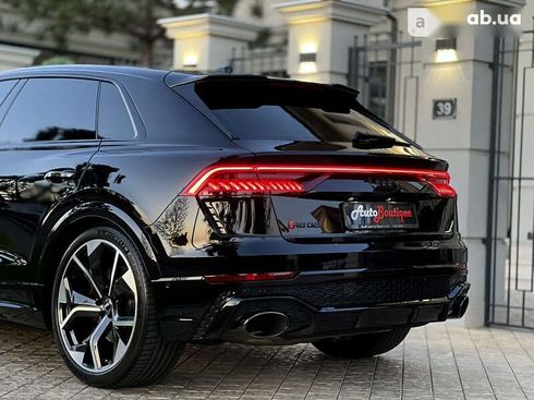 Audi RS Q8 2021 - фото 24