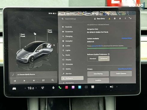 Tesla Model 3 2022 - фото 21