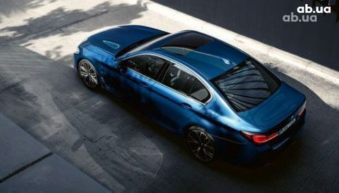 BMW 5 серия 2021 - фото 5