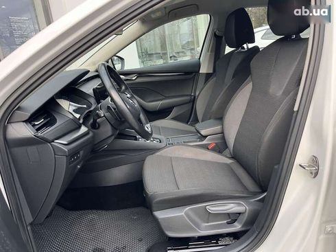 Skoda Octavia 2021 - фото 13