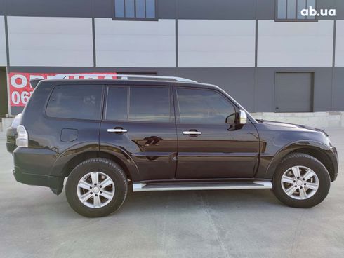 Mitsubishi Pajero Wagon 2011 черный - фото 9