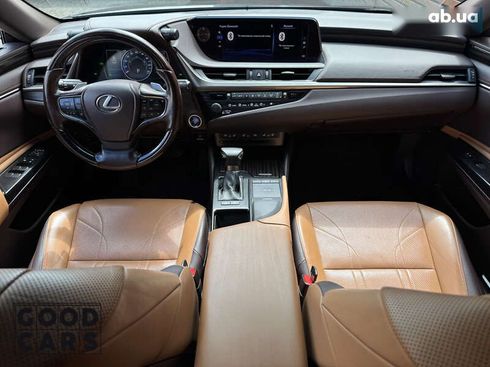 Lexus ES 2019 - фото 27