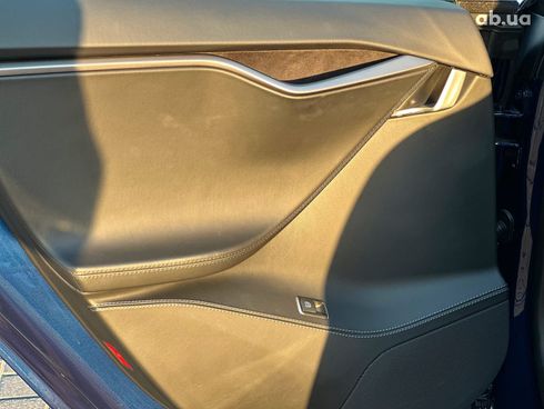 Tesla Model S 2019 синий - фото 17