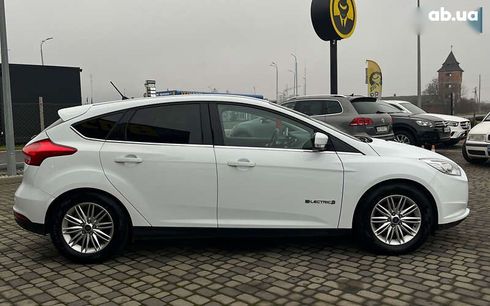 Ford Focus 2018 - фото 8