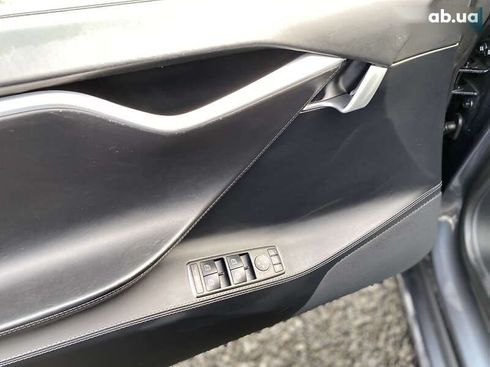 Tesla Model S 2017 - фото 23