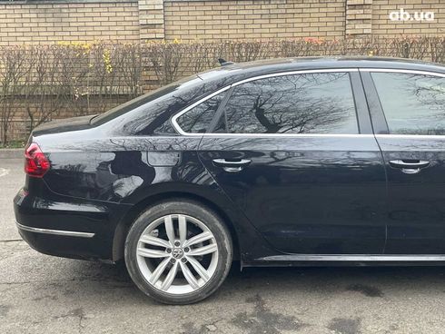 Volkswagen Passat 2018 черный - фото 7