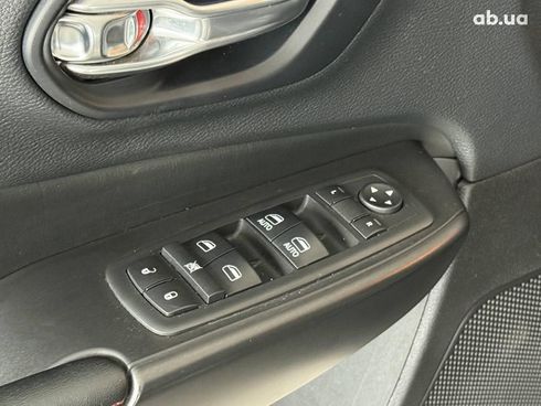 Jeep Cherokee 2018 черный - фото 11