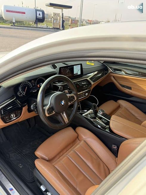 BMW 5 серия 2017 - фото 24