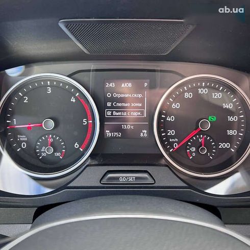 Volkswagen Crafter 2020 - фото 28