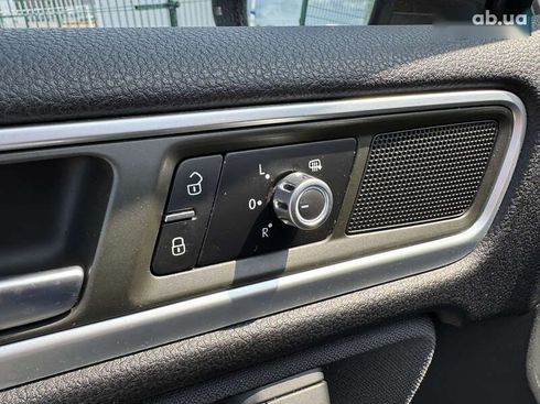 Volkswagen Touareg 2012 - фото 22