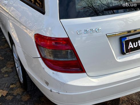 Mercedes-Benz C-Класс 2010 белый - фото 14