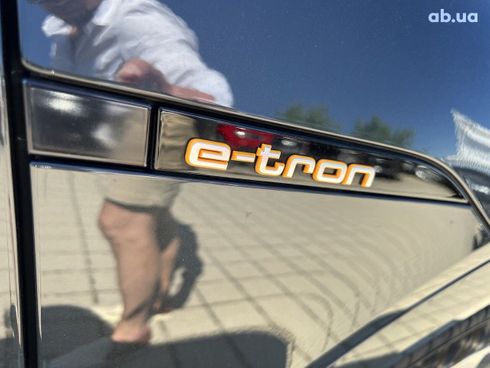 Audi E-Tron 2022 - фото 10