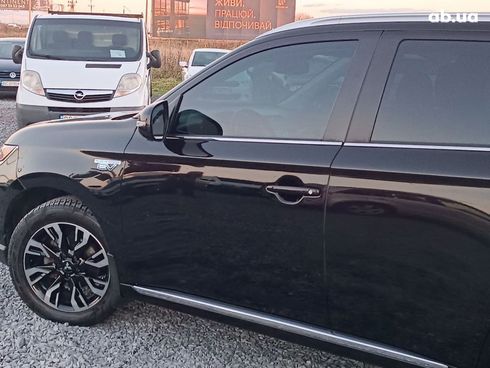 Mitsubishi Outlander 2018 черный - фото 8