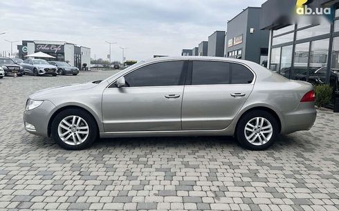 Skoda Superb 2012 - фото 4