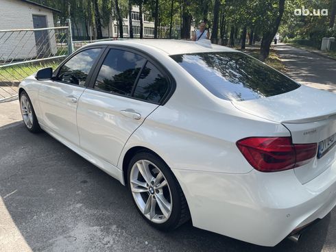 BMW 3 серия 2016 белый - фото 9