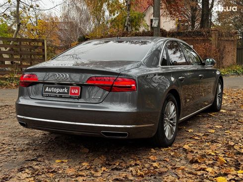 Audi A8 2016 серый - фото 8
