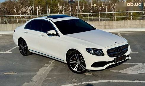 Mercedes-Benz E-Класс 2019 - фото 4