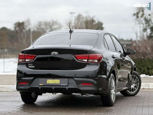 Kia Rio 2017 - фото 19