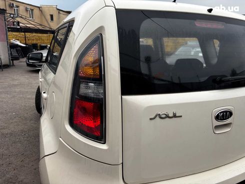 Kia Soul 2011 бежевый - фото 12