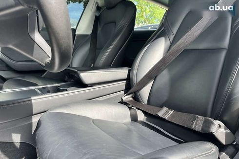 Tesla Model 3 2022 - фото 11