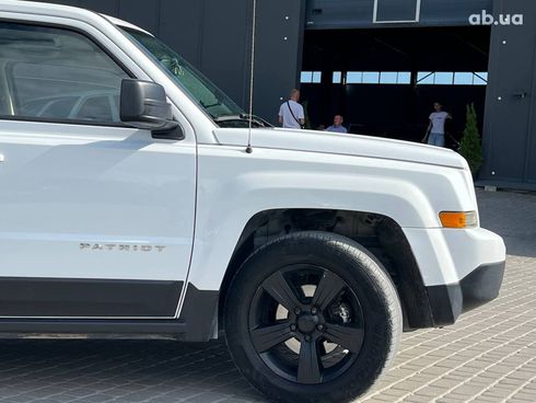 Jeep Patriot 2014 белый - фото 10