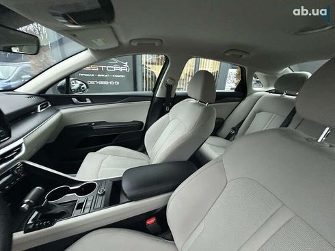 Kia K5 2021 - фото 20