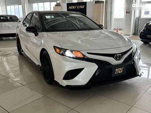 Toyota Camry 2020 - фото 26