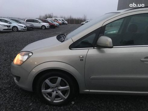 Opel Zafira 2010 серый - фото 3