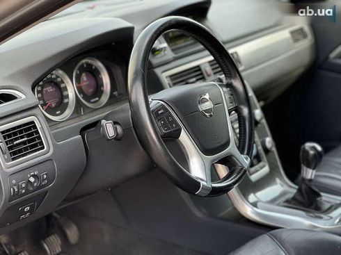 Volvo V70 2011 - фото 12