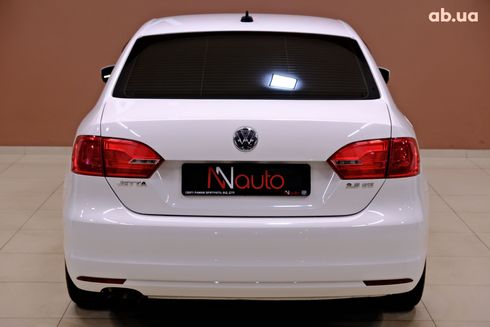 Volkswagen Jetta 2012 белый - фото 5