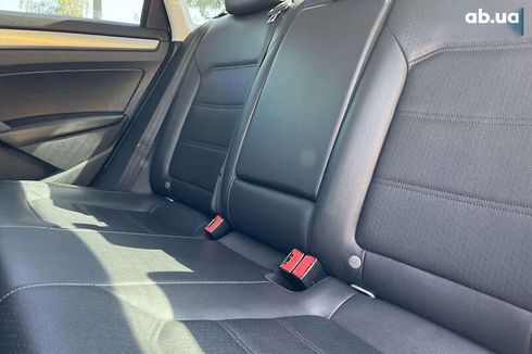 Volkswagen Passat 2014 - фото 20