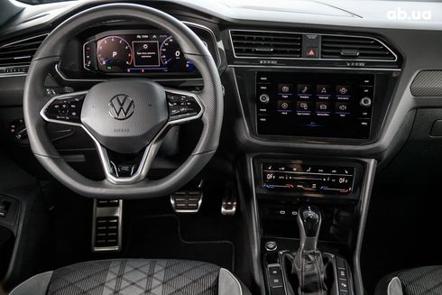 Volkswagen Tiguan 2023 серый - фото 12