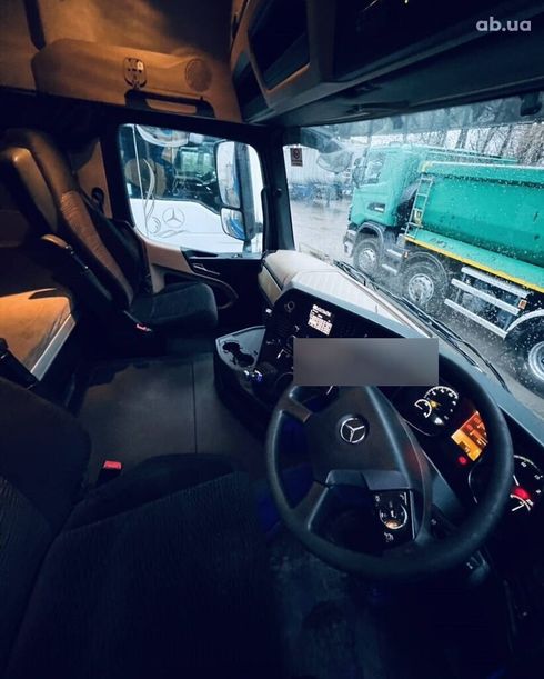 Mercedes-Benz Actros 2013 - фото 15