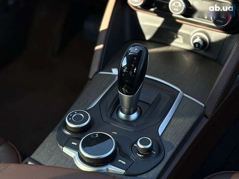 Alfa Romeo Stelvio 2018 - фото 26