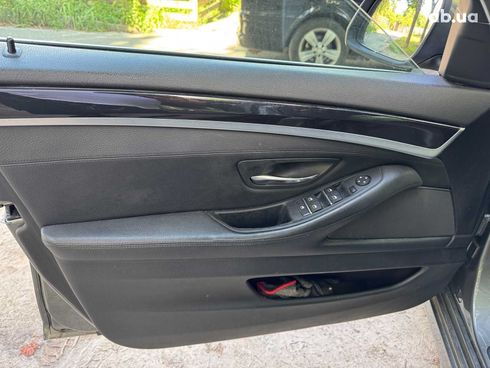 BMW 5 серия 2015 серый - фото 27