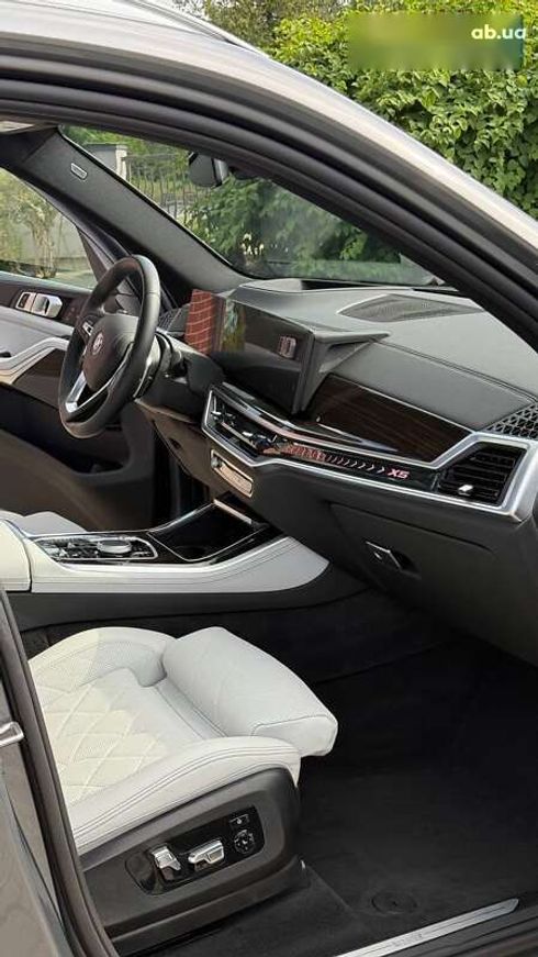 BMW X5 2023 - фото 12