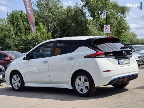 Nissan Leaf 2022 - фото 17