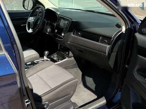 Mitsubishi Outlander 2020 - фото 10