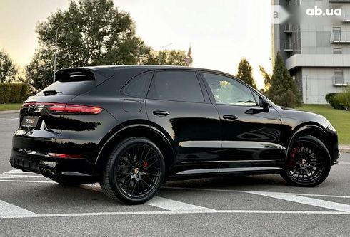 Porsche Cayenne 2022 - фото 23