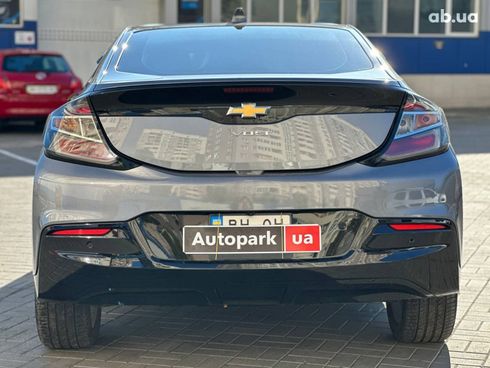 Chevrolet Volt 2018 серый - фото 12