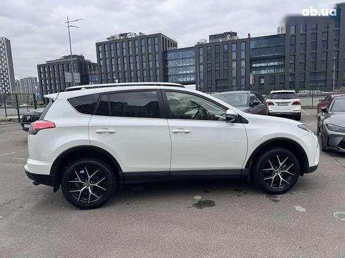Toyota RAV4 2016 - фото 5