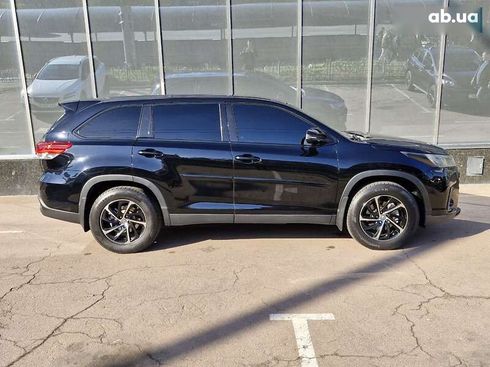 Toyota Highlander 2018 - фото 7