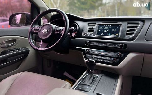 Kia Carnival 2015 - фото 17
