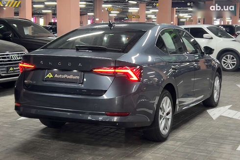 Skoda Octavia 2021 - фото 13