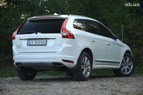 Volvo XC60 2017 - фото 17