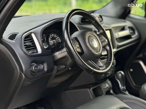 Jeep Renegade 2019 - фото 12