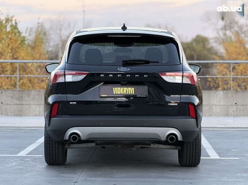 Ford Escape 2021 - фото 18