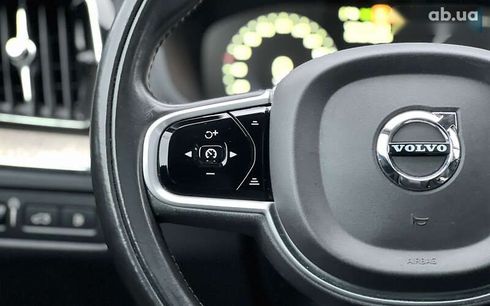 Volvo XC60 2018 - фото 12