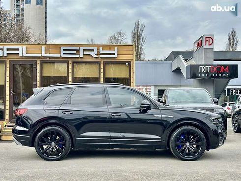 Volkswagen Touareg 2020 - фото 10